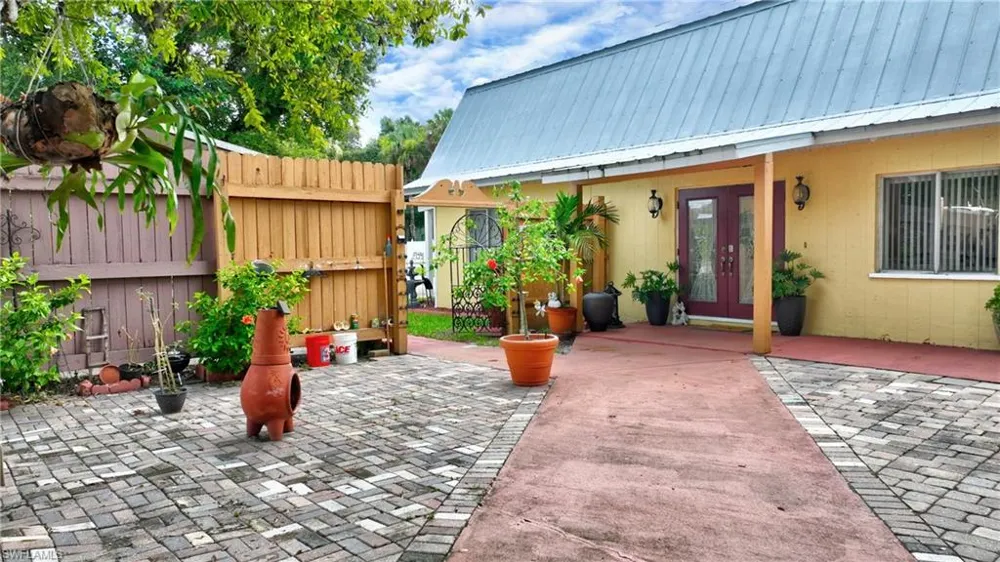 123 Riverbend Drive Labelle, FL 33935