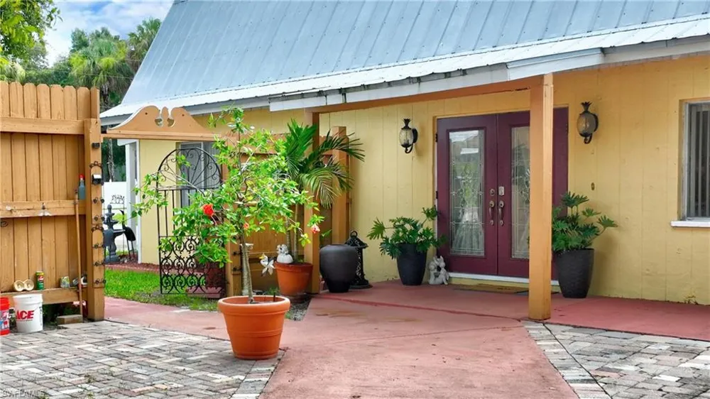 123 Riverbend Drive Labelle, FL 33935