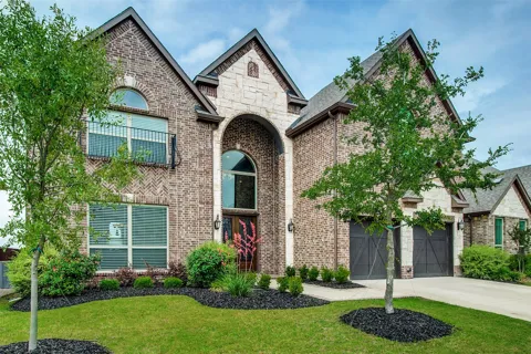 1209 Summer Lane
