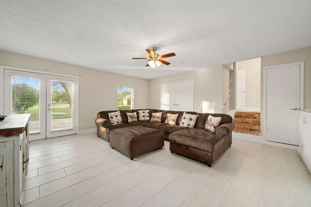 409 Sikes Road Bellville, TX 77418