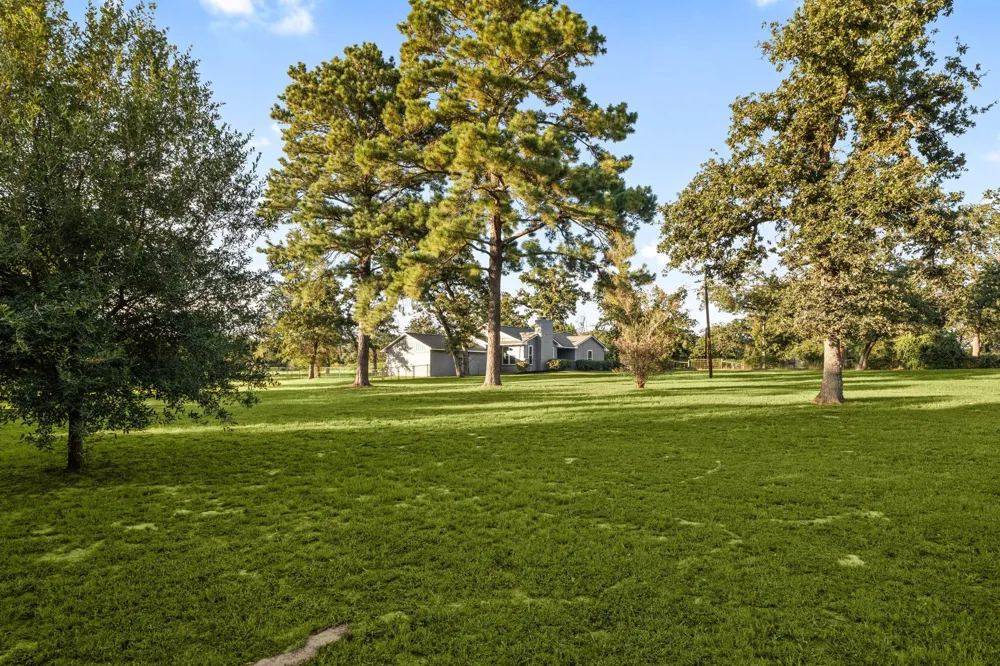 409 Sikes Road Bellville, TX 77418