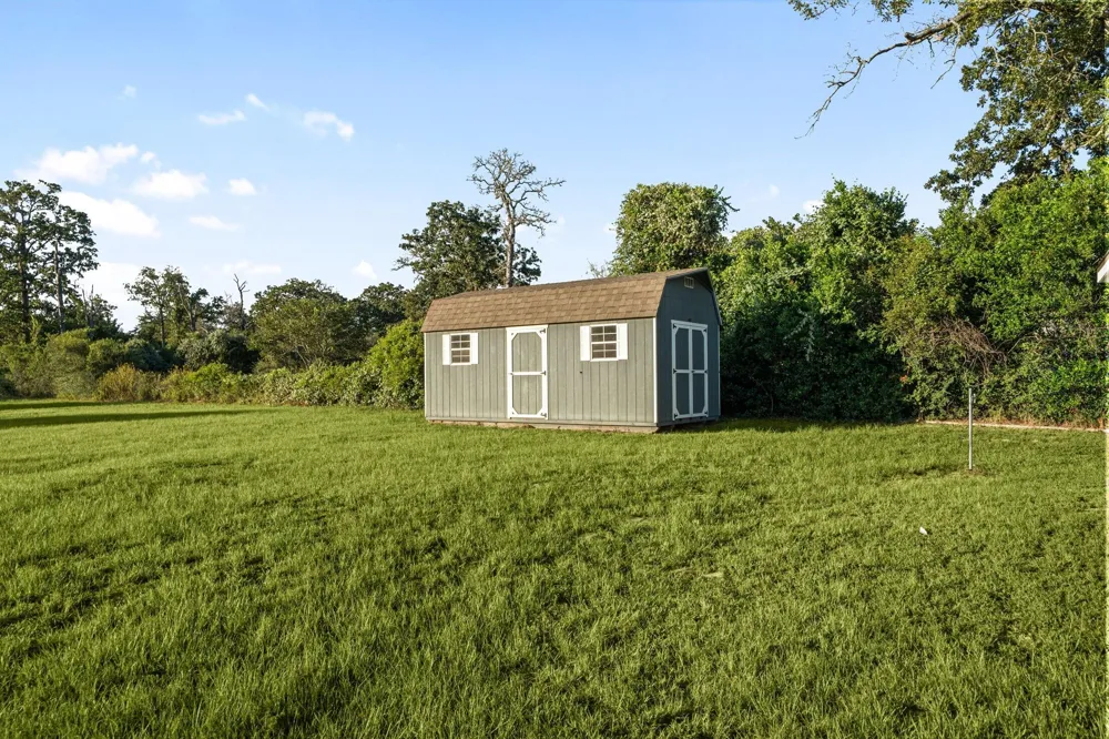 409 Sikes Road Bellville, TX 77418