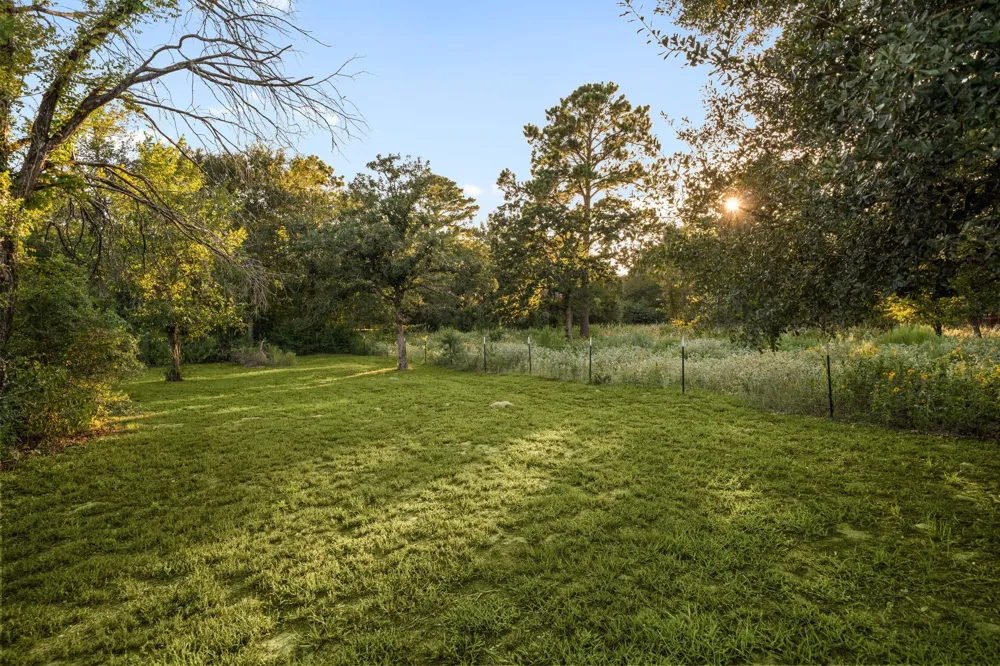 409 Sikes Road Bellville, TX 77418