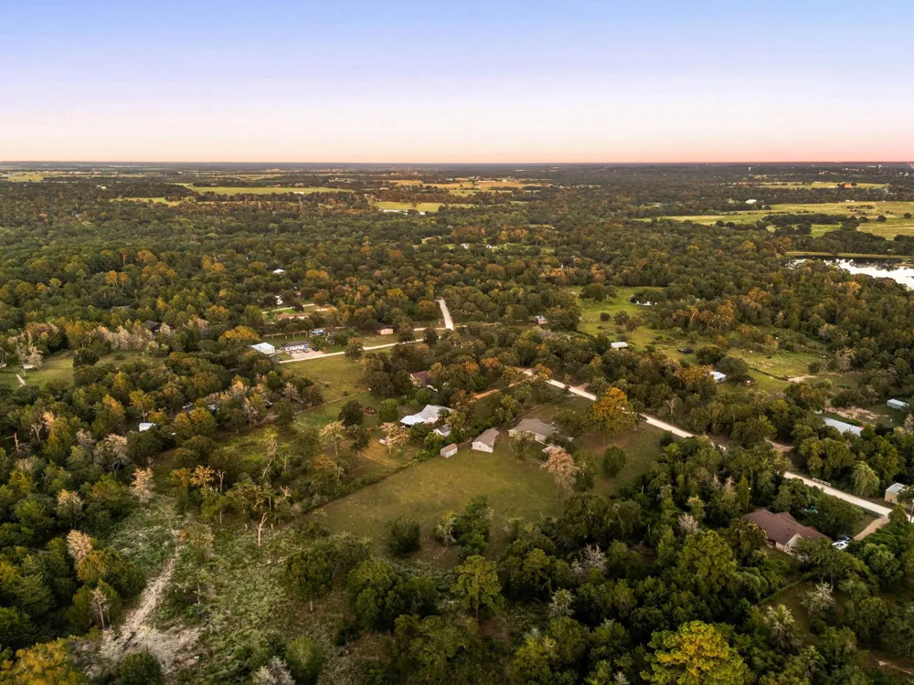 409 Sikes Road Bellville, TX 77418