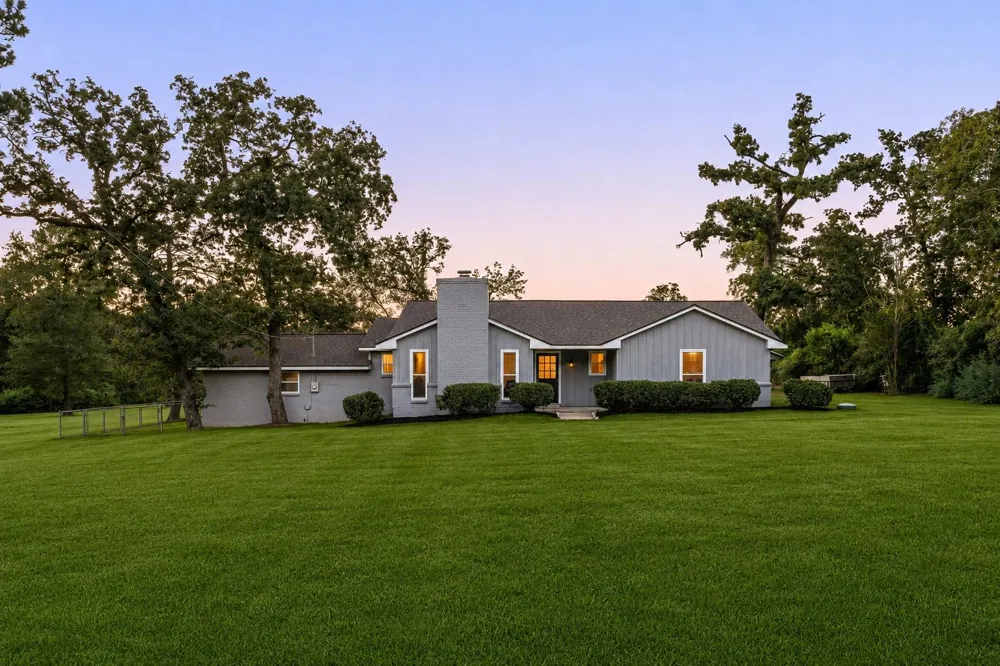 409 Sikes Road Bellville, TX 77418