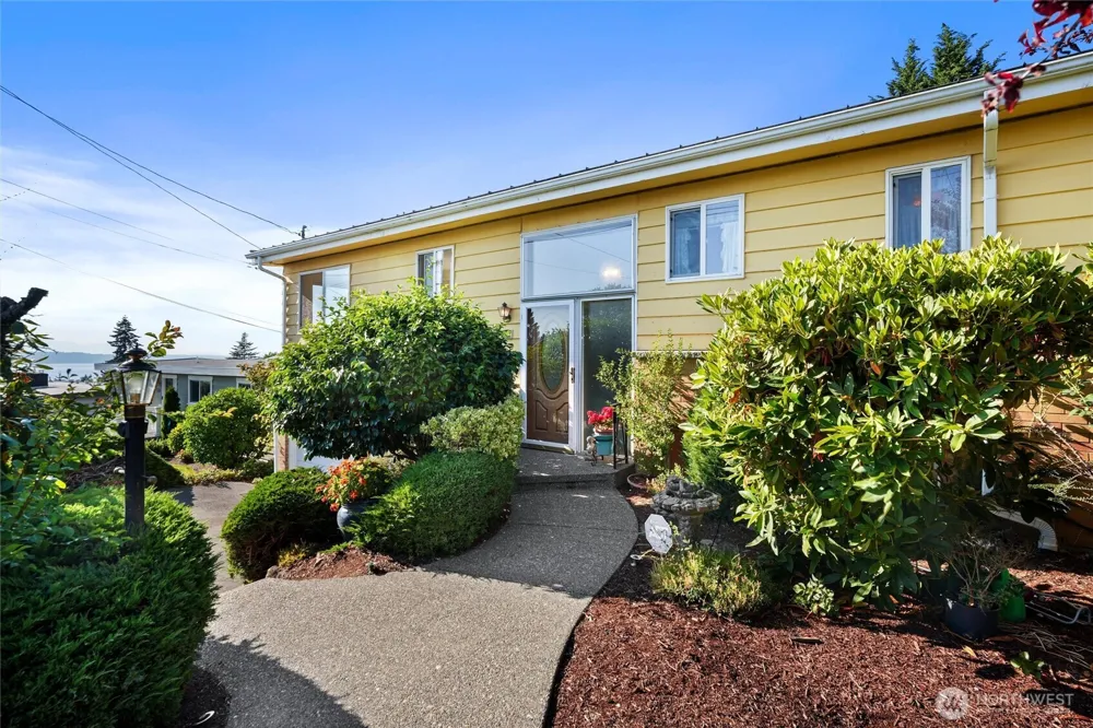 741 Hemlock Street Edmonds, WA 98020