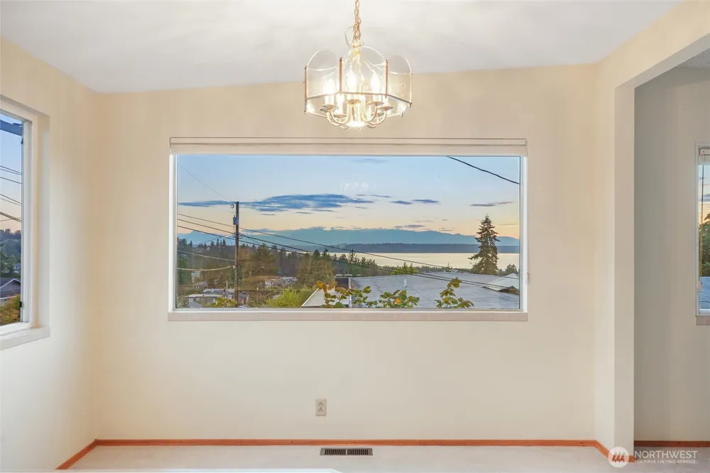 741 Hemlock Street Edmonds, WA 98020