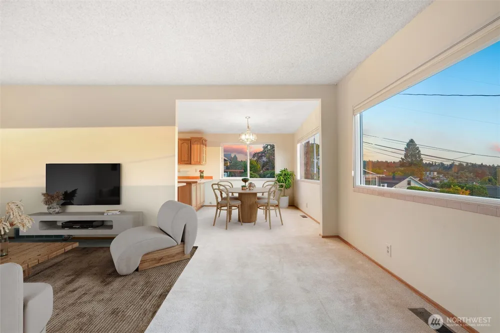 741 Hemlock Street Edmonds, WA 98020