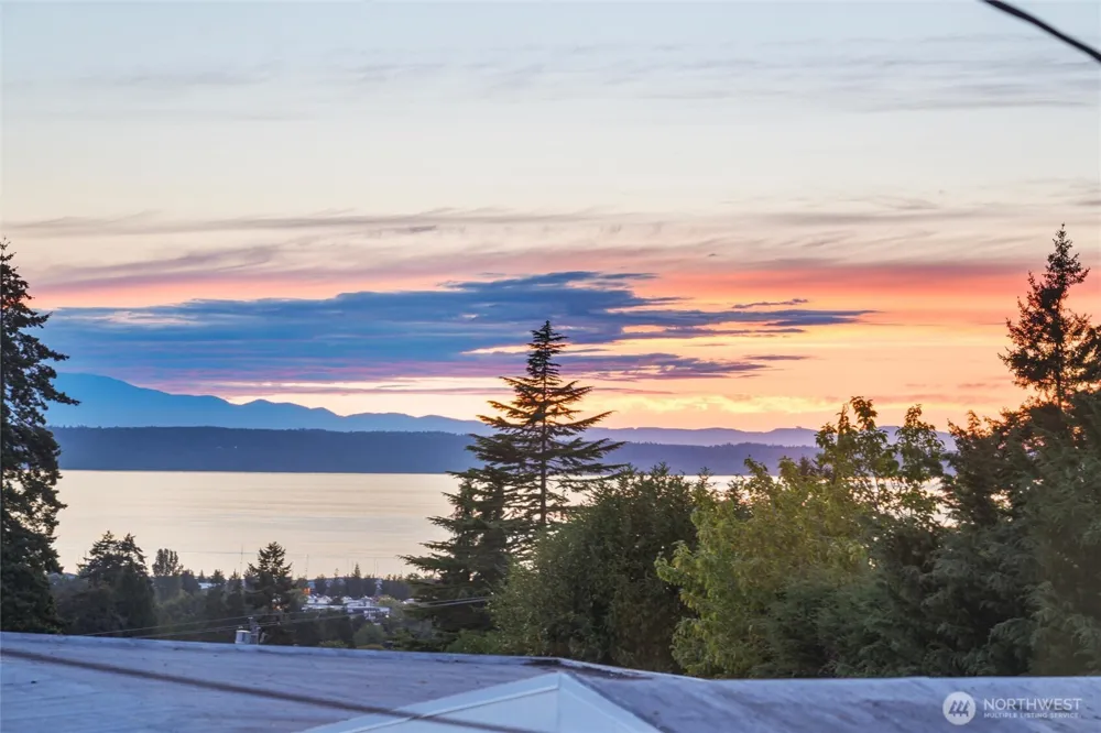 741 Hemlock Street Edmonds, WA 98020