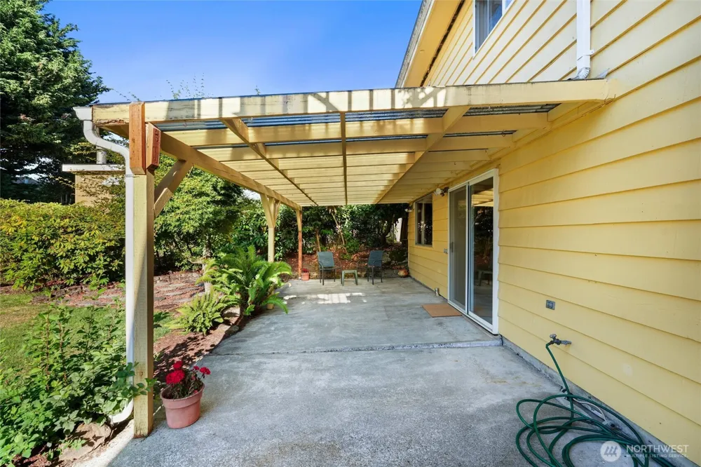 741 Hemlock Street Edmonds, WA 98020
