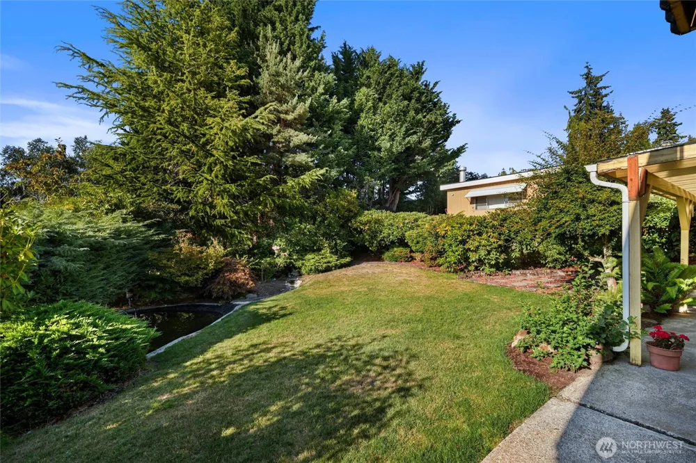 741 Hemlock Street Edmonds, WA 98020