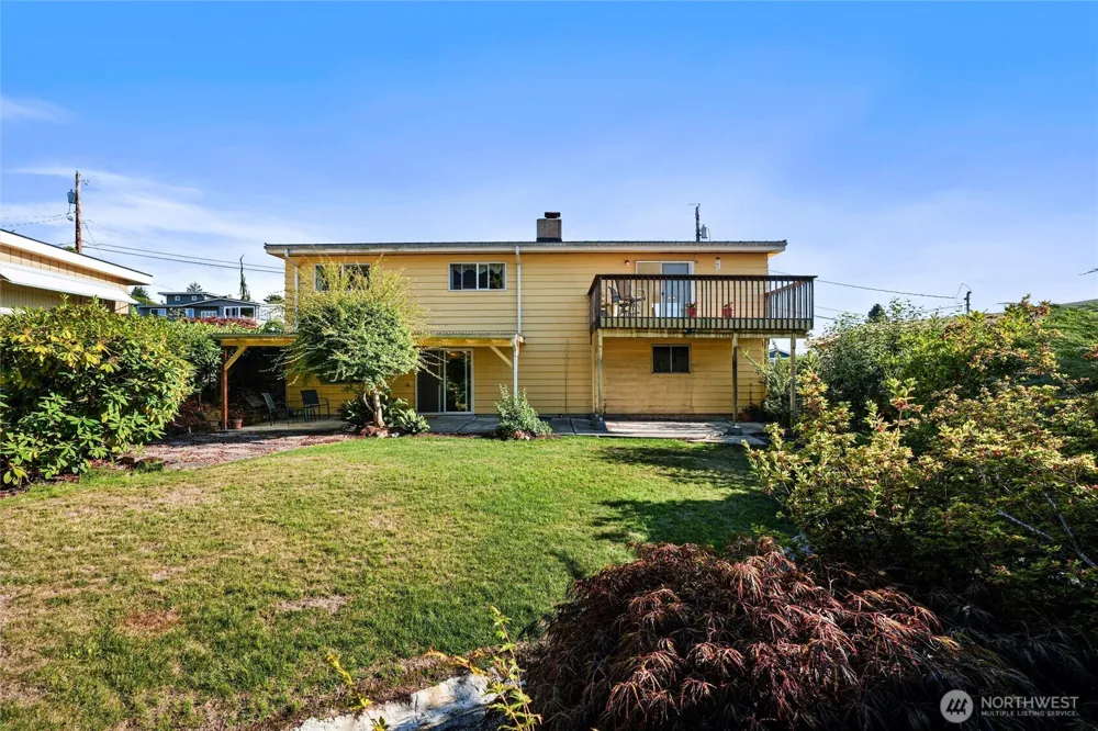 741 Hemlock Street Edmonds, WA 98020