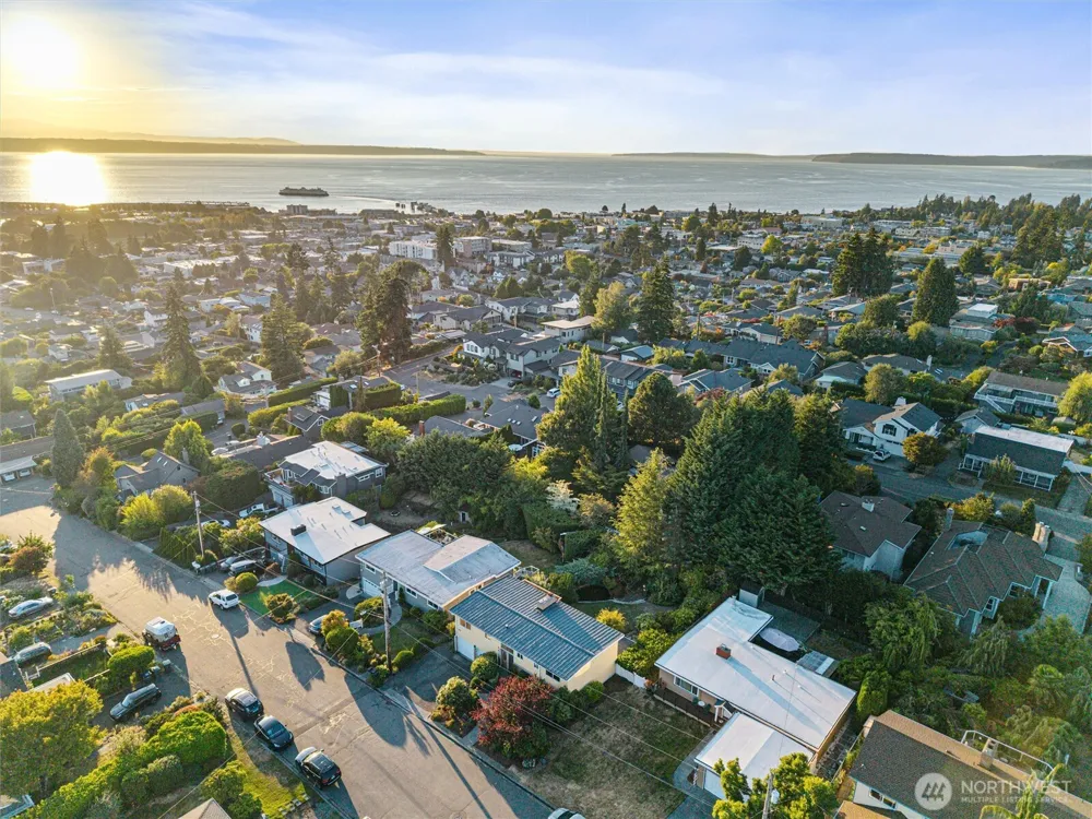 741 Hemlock Street Edmonds, WA 98020