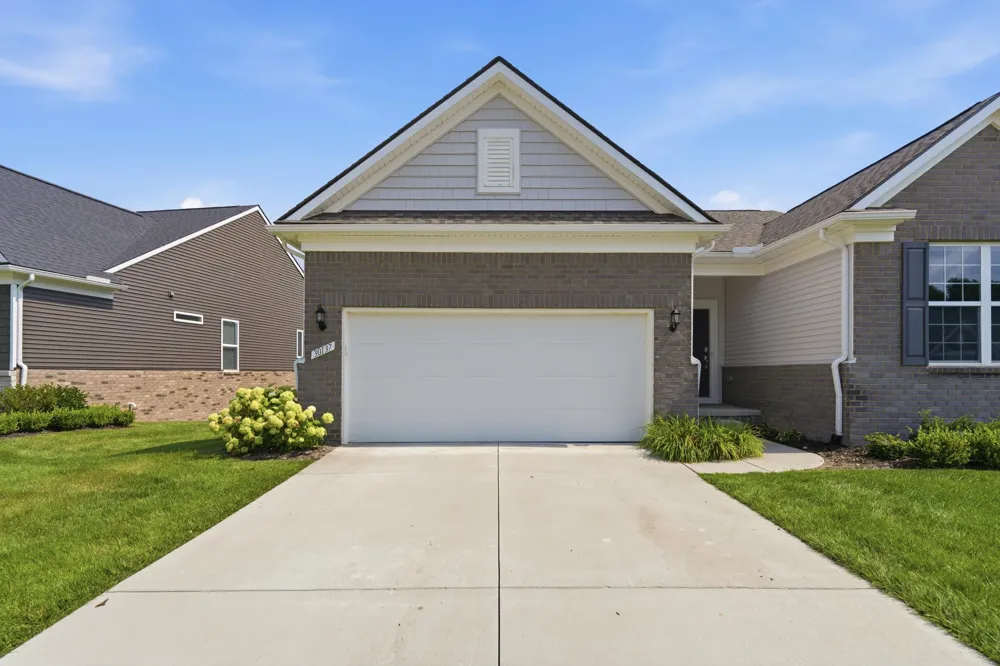 30137 Turtle Creek Circle Lyon Charter Township, MI 48165