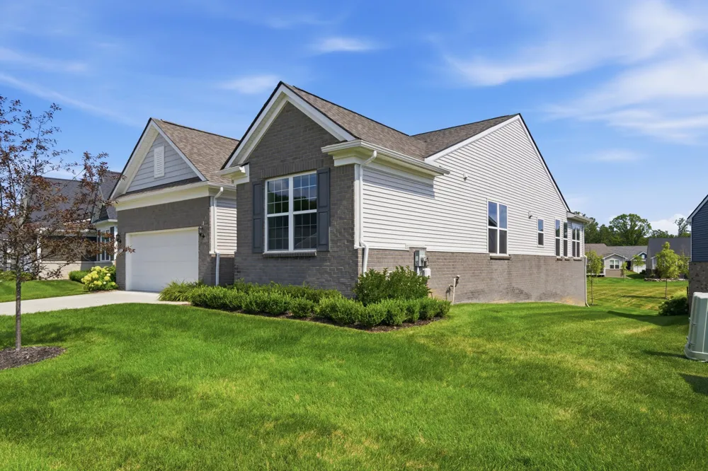 30137 Turtle Creek Circle Lyon Charter Township, MI 48165
