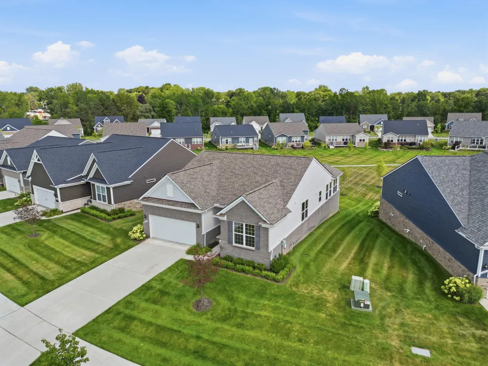 30137 Turtle Creek Circle Lyon Charter Township, MI 48165