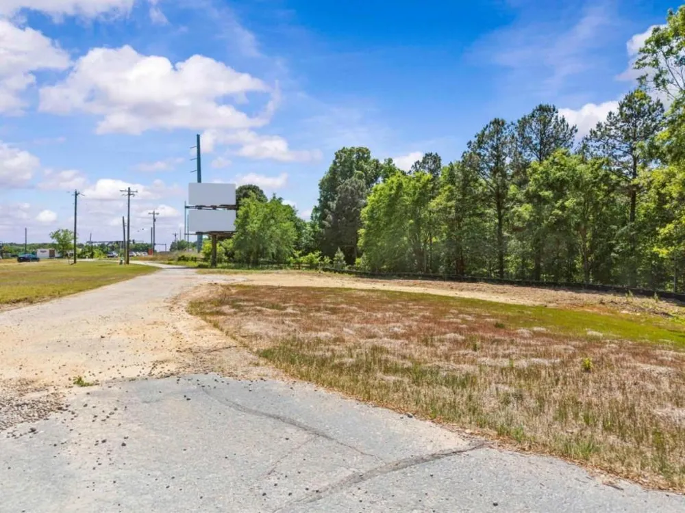1127 Lake Oconee Parkway Eatonton, GA 31024
