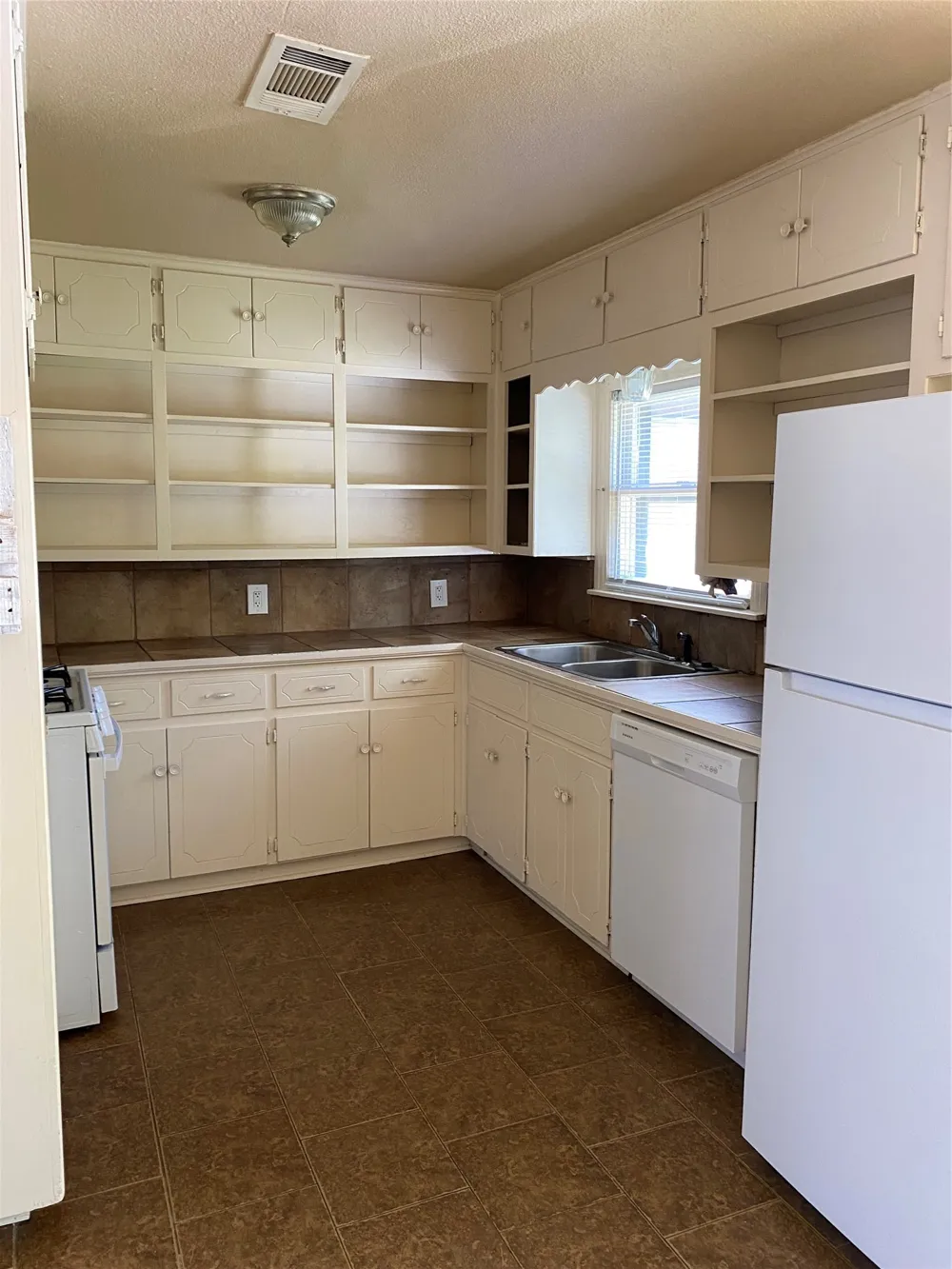 1910 Travis Street Sherman, TX 75092