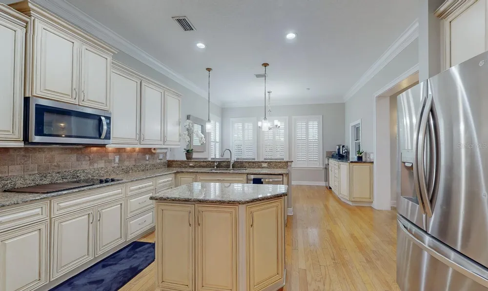 116 S HESPERIDES STREET Tampa, FL 33609