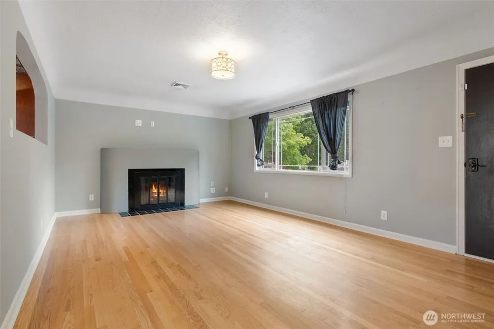 647 23rd Avenue Longview, WA 98632