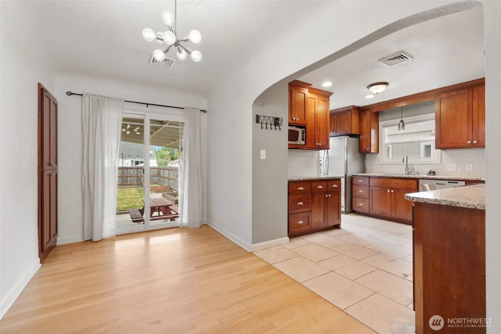 647 23rd Avenue Longview, WA 98632
