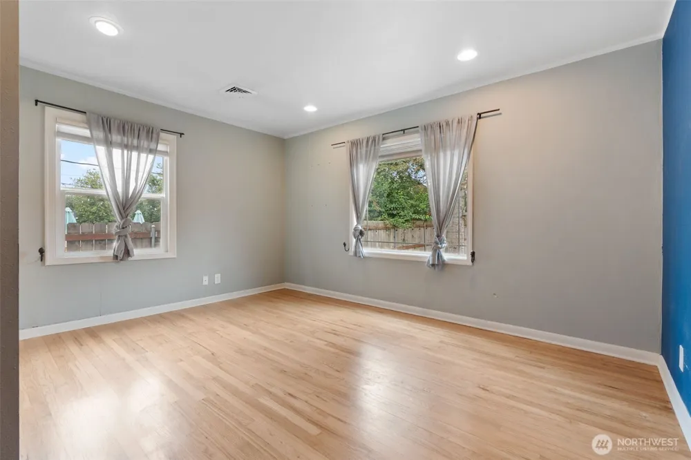 647 23rd Avenue Longview, WA 98632