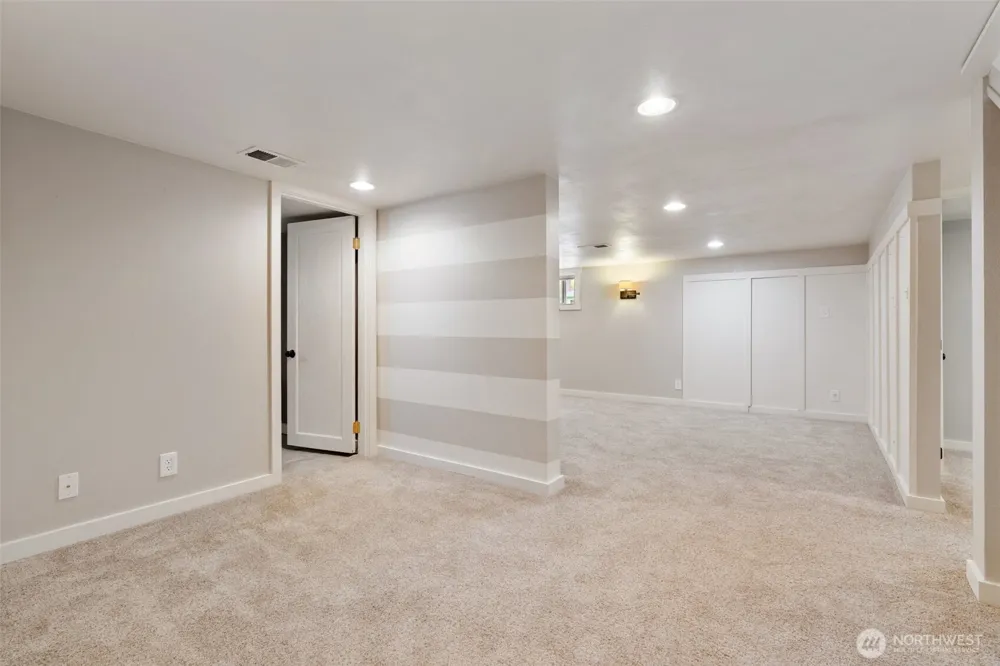 647 23rd Avenue Longview, WA 98632
