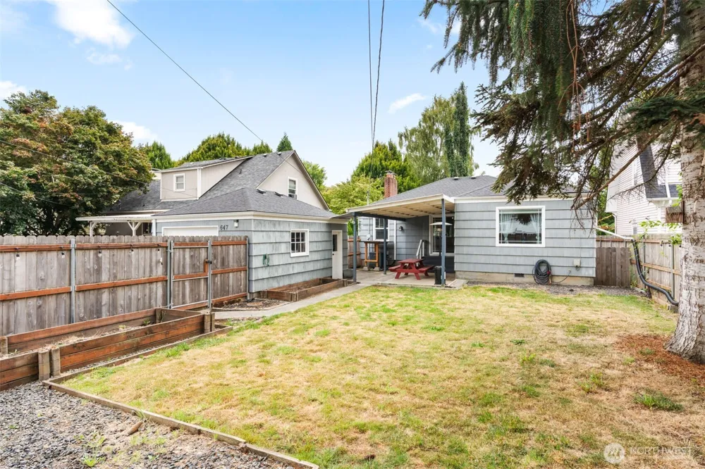 647 23rd Avenue Longview, WA 98632