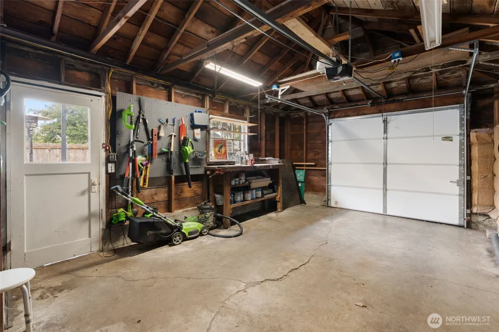 647 23rd Avenue Longview, WA 98632
