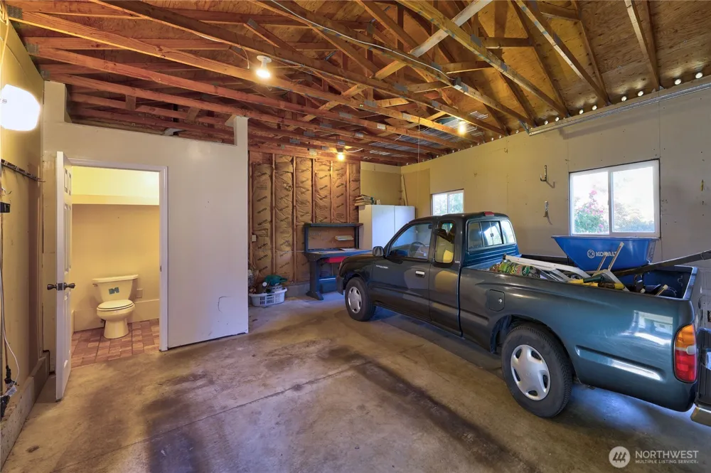 16406 Thorpe Road NE Poulsbo, WA 98370