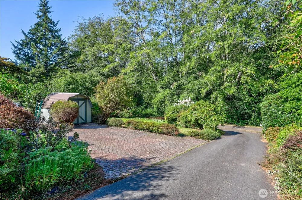 16406 Thorpe Road NE Poulsbo, WA 98370