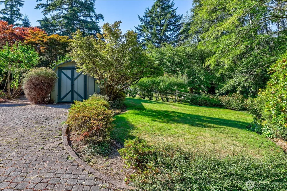 16406 Thorpe Road NE Poulsbo, WA 98370