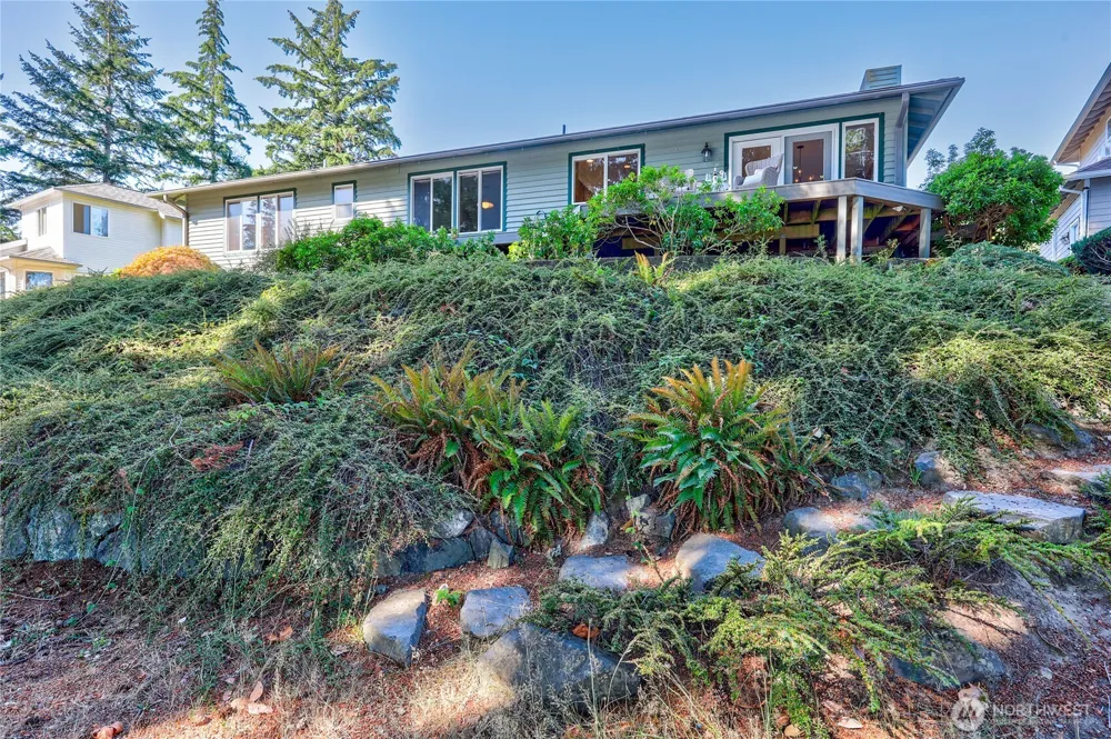 16406 Thorpe Road NE Poulsbo, WA 98370
