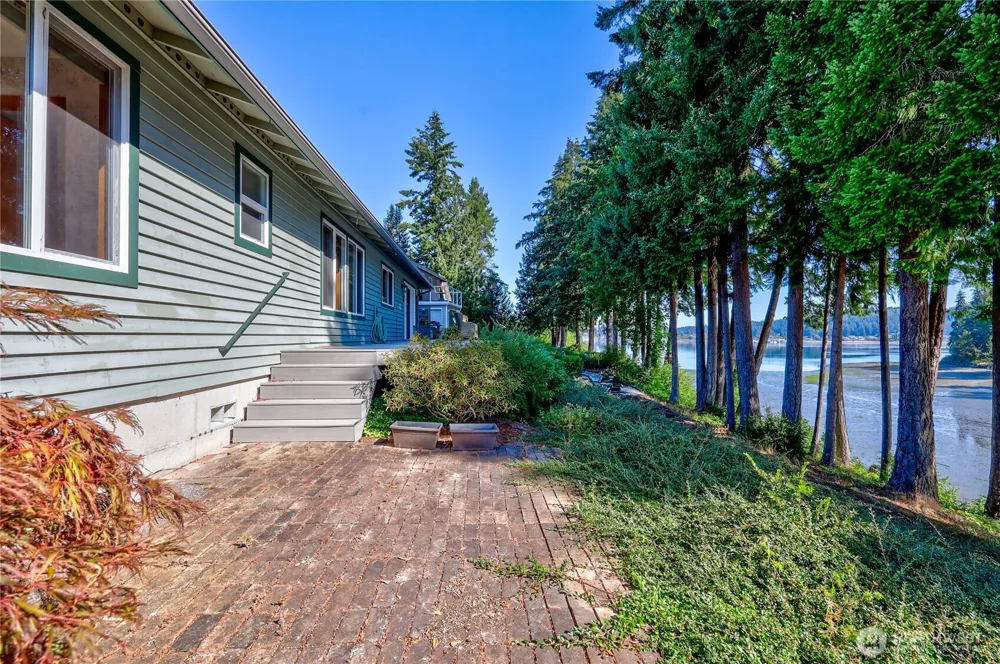 16406 Thorpe Road NE Poulsbo, WA 98370