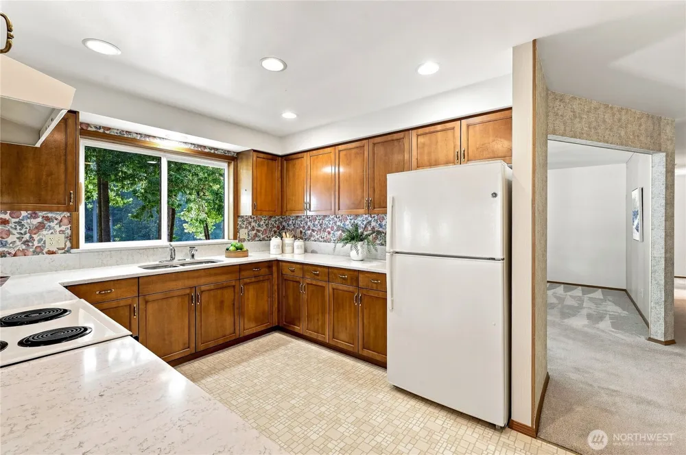 16406 Thorpe Road NE Poulsbo, WA 98370