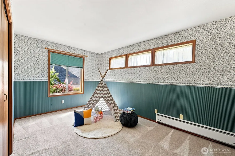 16406 Thorpe Road NE Poulsbo, WA 98370