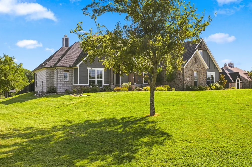 215 Tonkawa Trail Corsicana, TX 75109