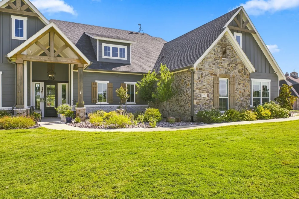 215 Tonkawa Trail Corsicana, TX 75109