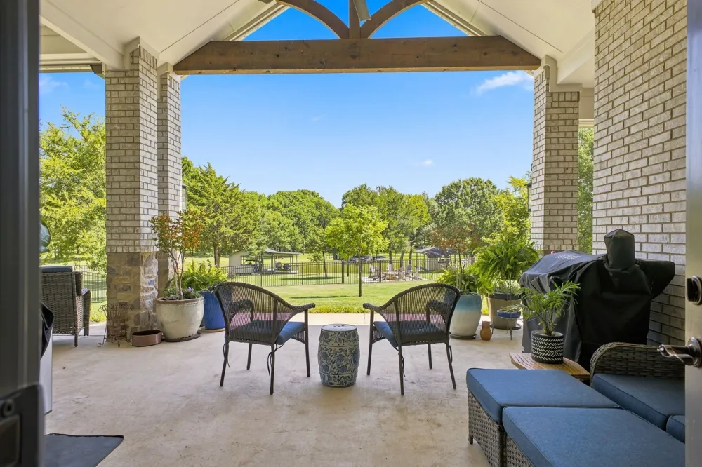 215 Tonkawa Trail Corsicana, TX 75109