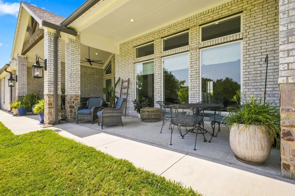 215 Tonkawa Trail Corsicana, TX 75109
