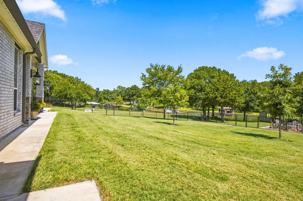 215 Tonkawa Trail Corsicana, TX 75109