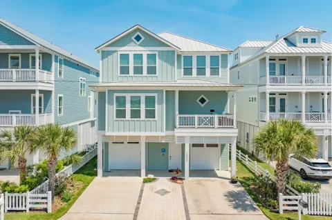 3827 Sea Breeze Lane