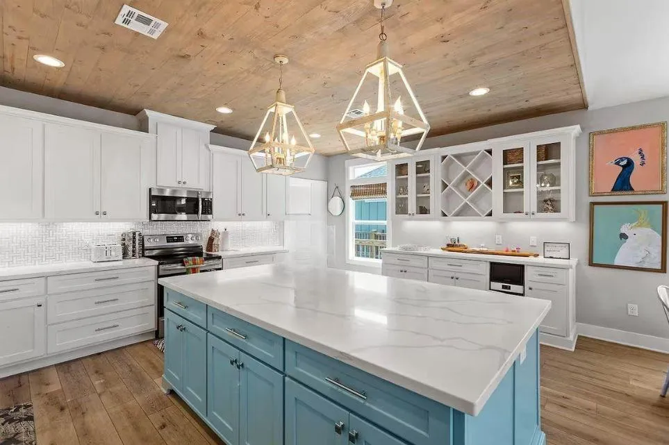 970 Pelican Lane Crystal Beach, TX 77650