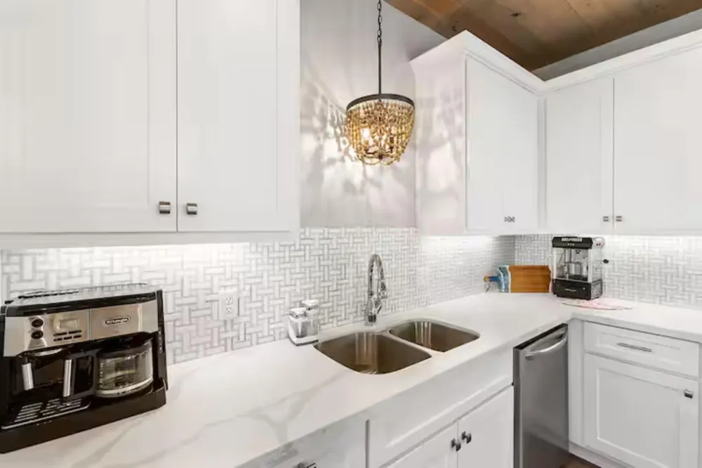 970 Pelican Lane Crystal Beach, TX 77650