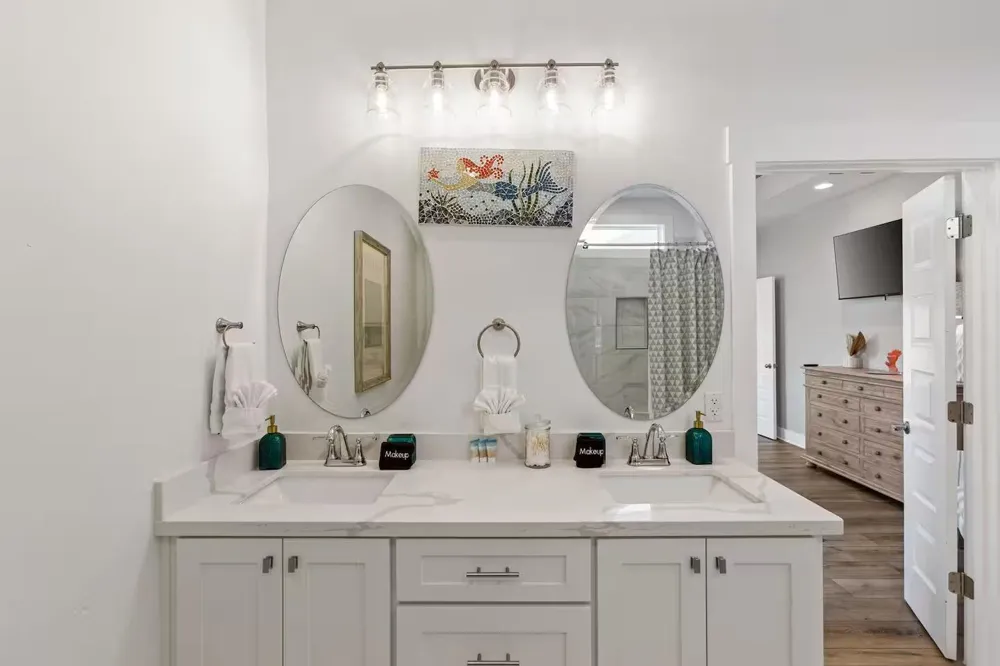 970 Pelican Lane Crystal Beach, TX 77650