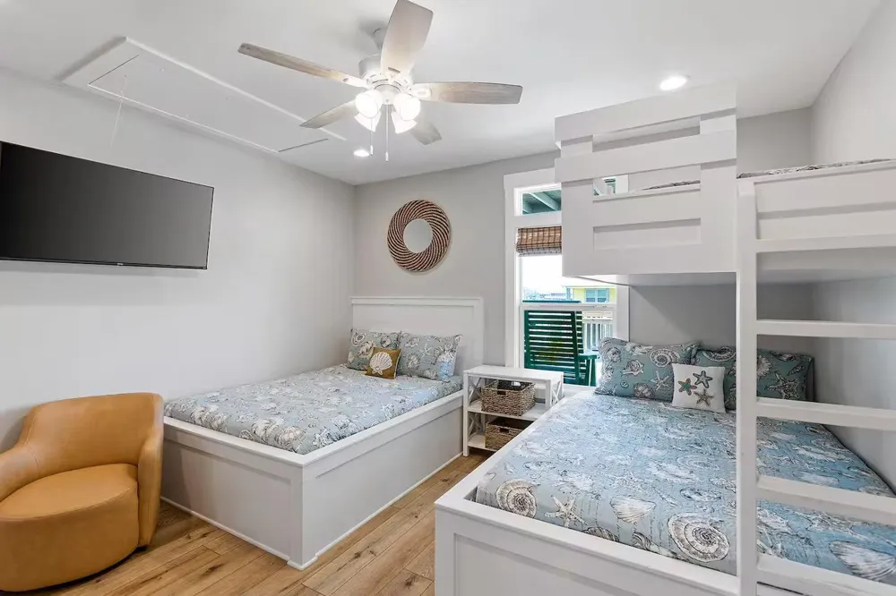 970 Pelican Lane Crystal Beach, TX 77650