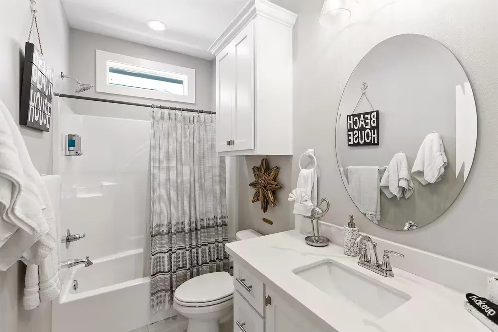 970 Pelican Lane Crystal Beach, TX 77650
