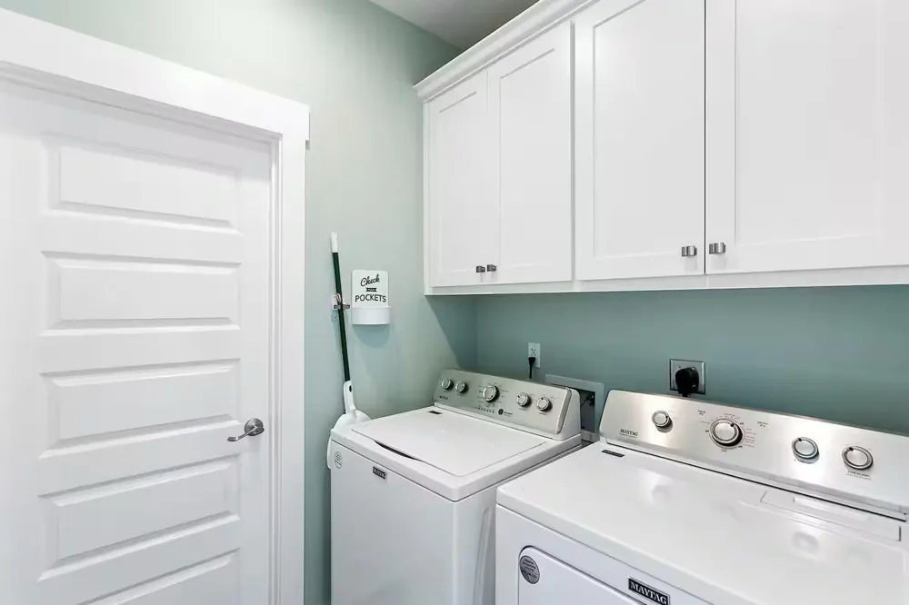 970 Pelican Lane Crystal Beach, TX 77650