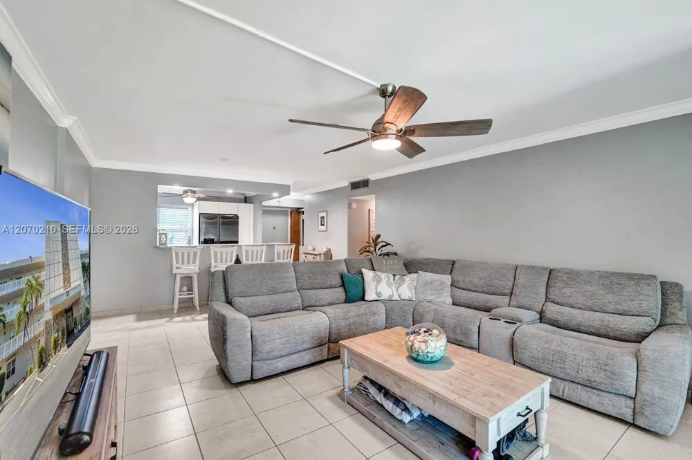 325 SE 11th Ter #107 Dania Beach, FL 33004