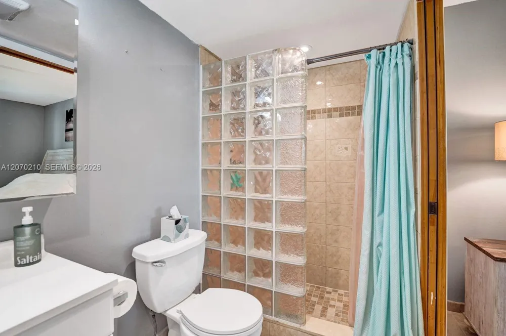 325 SE 11th Ter #107 Dania Beach, FL 33004
